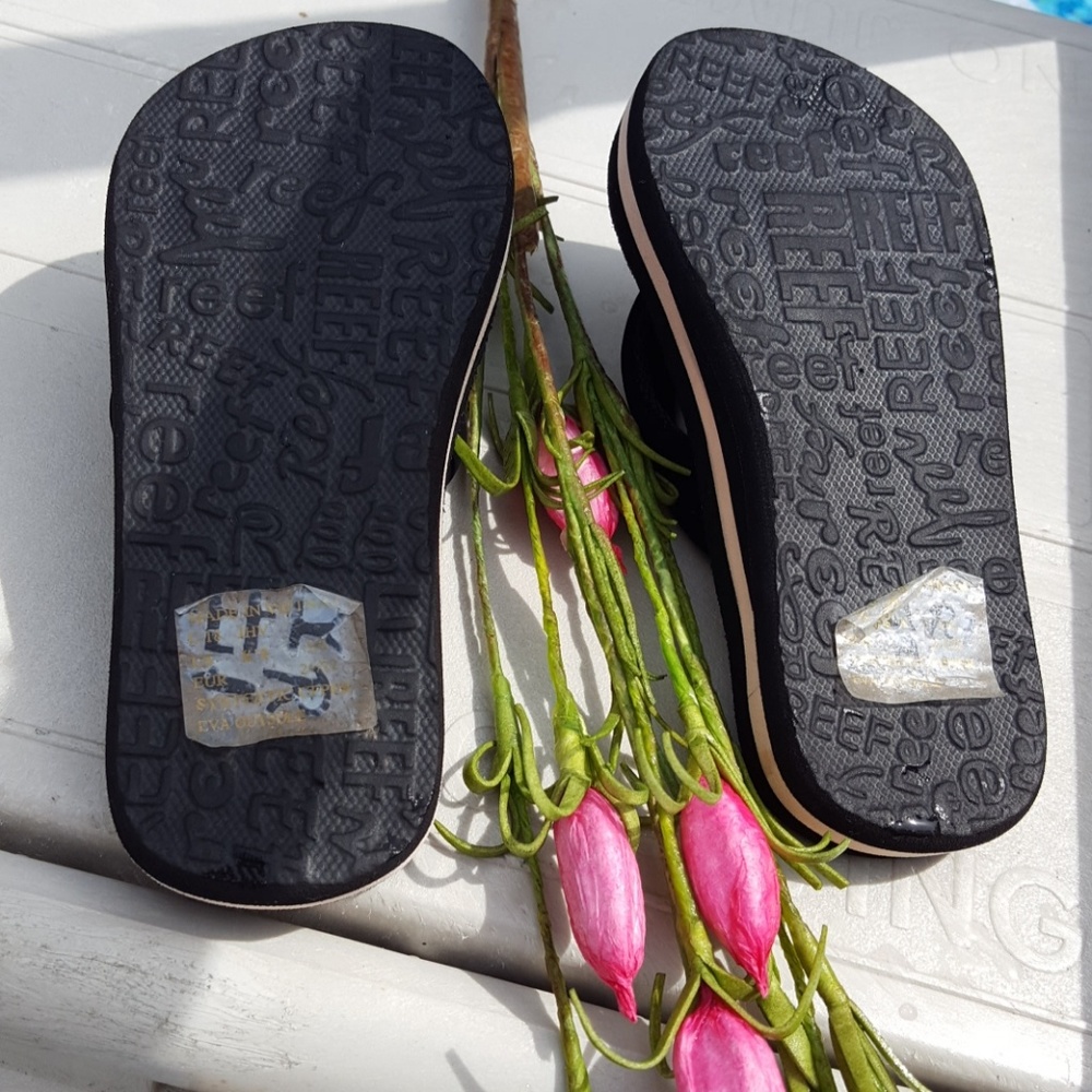 Kids Reef flip flops  size 5/6 - Picture 5 of 8